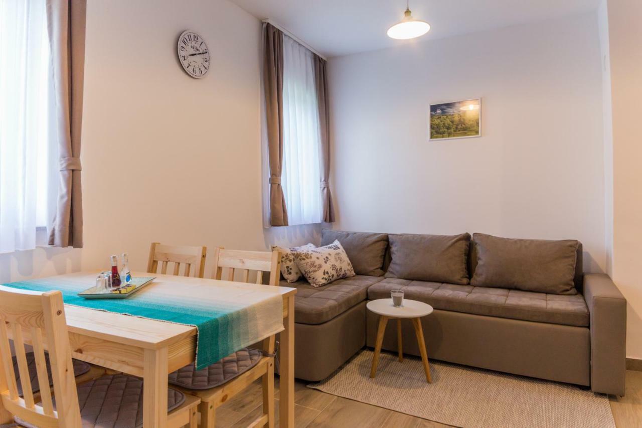Holiday Home, Apartman Obajdin Slunj Exterior photo